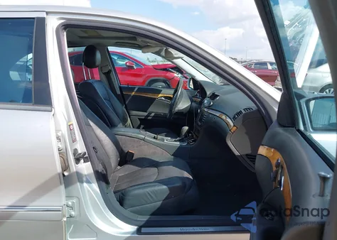 2005 Mercedes-Benz E 500 z USA, uszkodzony, nr VIN WDBUF70J75A641759